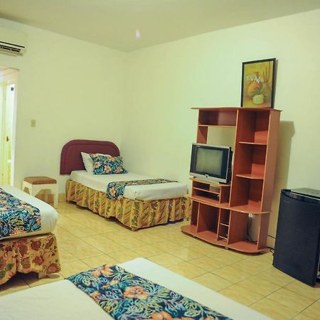 Glorianna Hotel Montego Bay Eksteriør billede