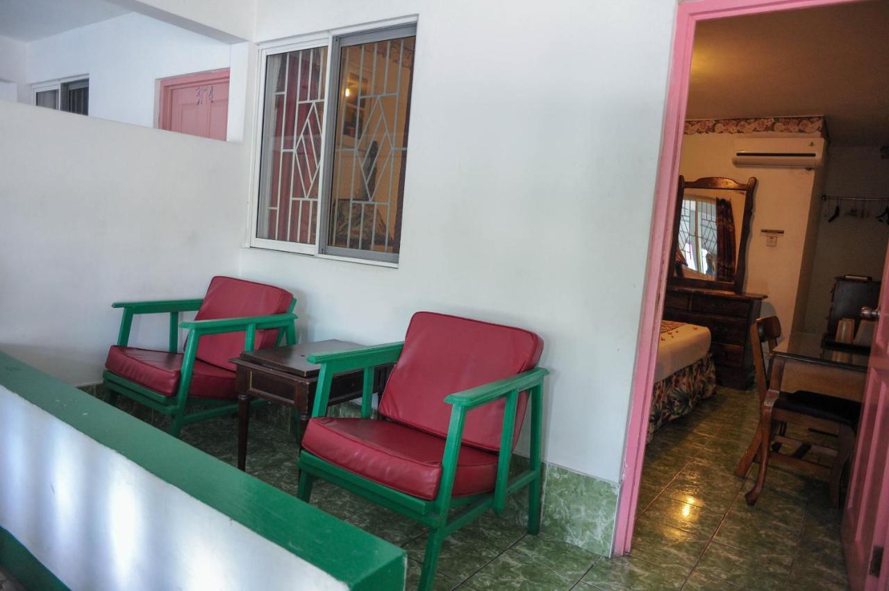 Glorianna Hotel Montego Bay Eksteriør billede