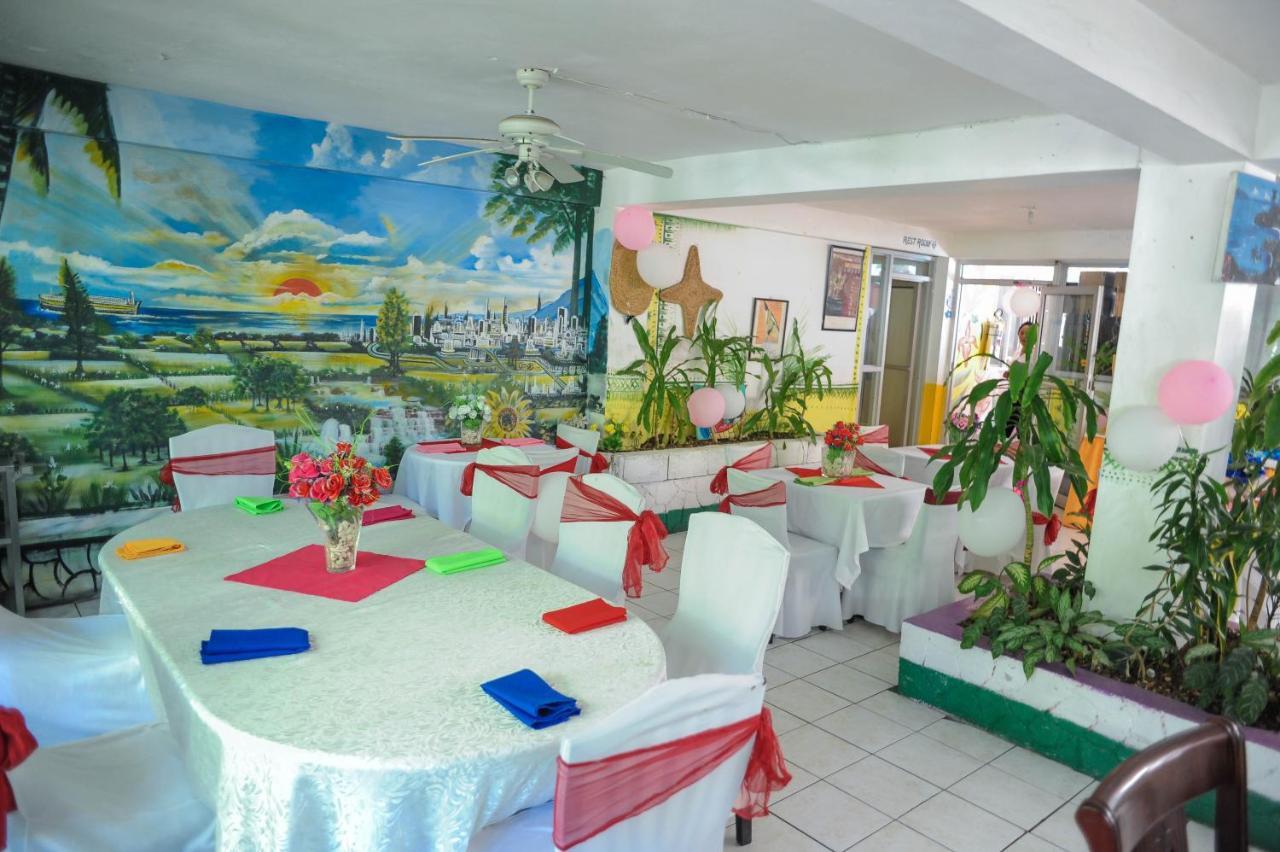 Glorianna Hotel Montego Bay Eksteriør billede